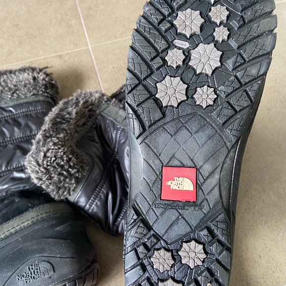 North Face Prima-loft Insulated Waterproof Winter Boots - Picture 6 of 7